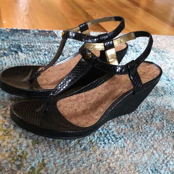 Wedge sandals - Picture 1 of 3